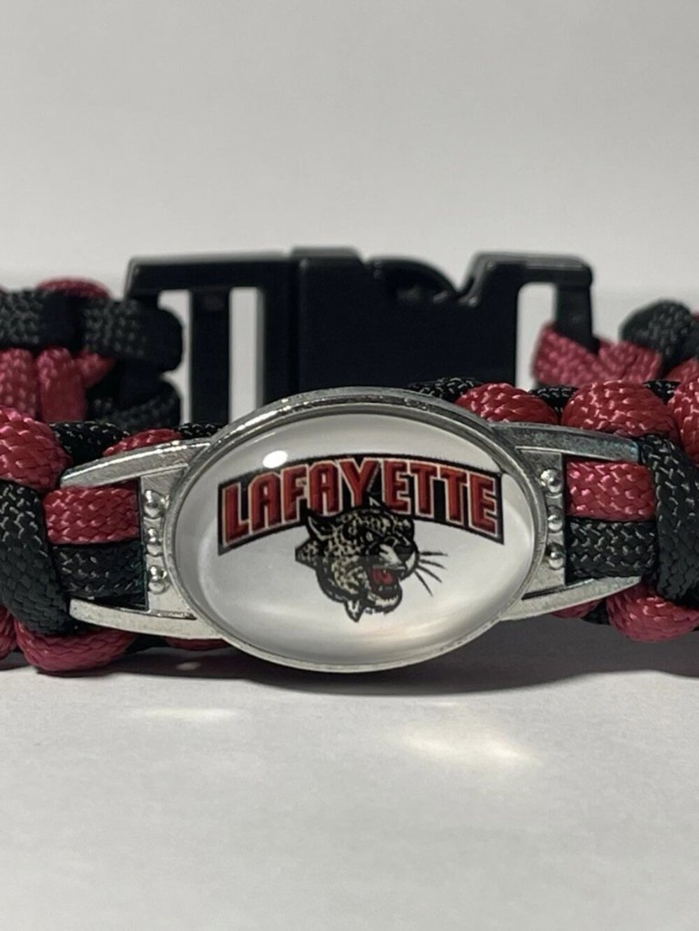Lafayette College Leopards NCAA Paracord Bracelet NEW